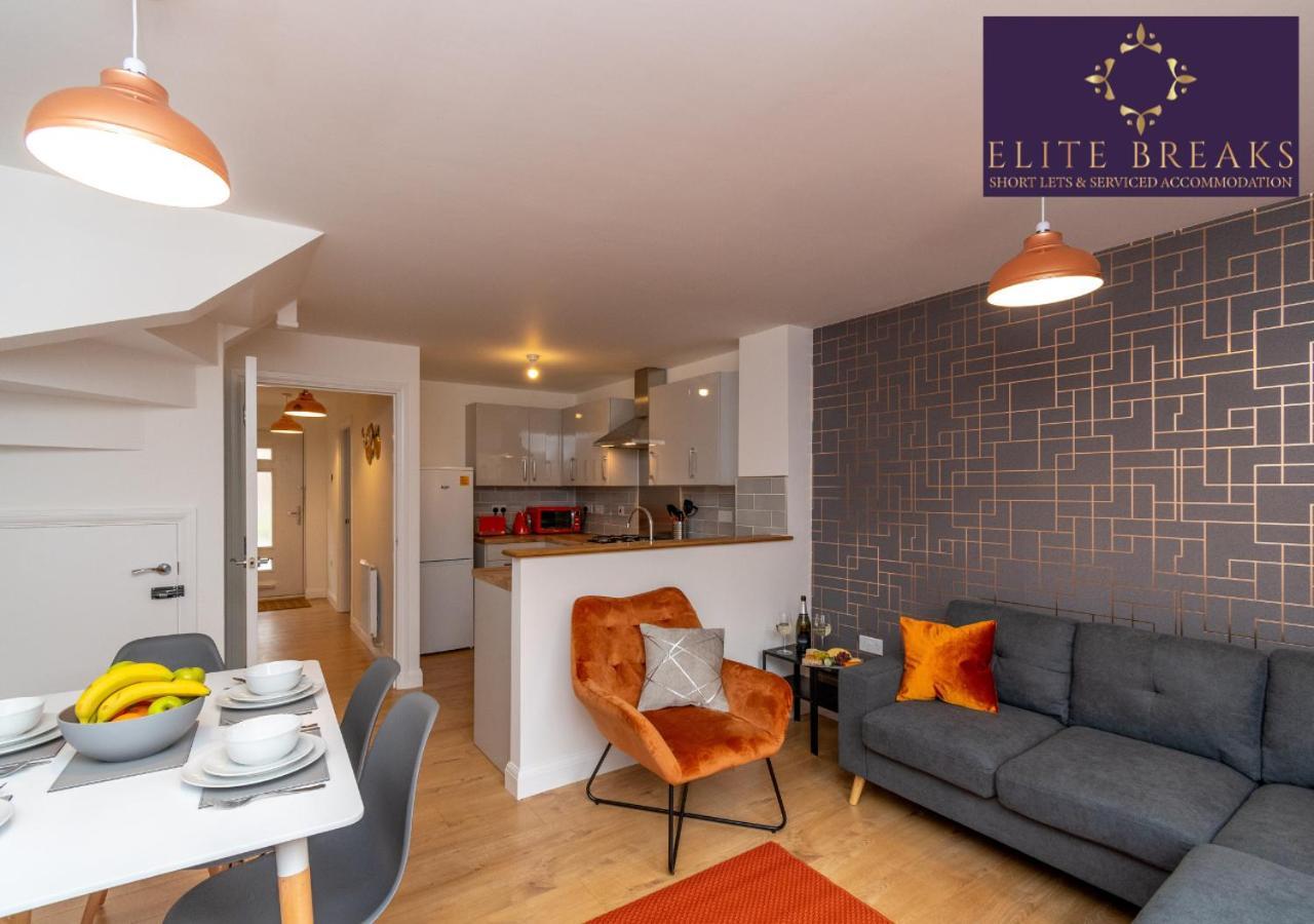 Central 4 Bed House By Elite Breaks Serviced With Free Parking Sleeps Upto 8 * Birmingham