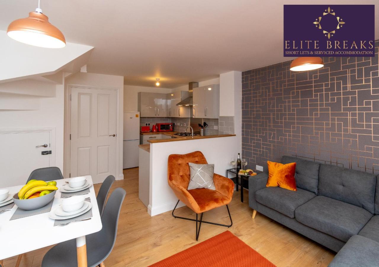 Central 4 Bed House By Elite Breaks Serviced With Free Parking Sleeps Upto 8 Birmingham