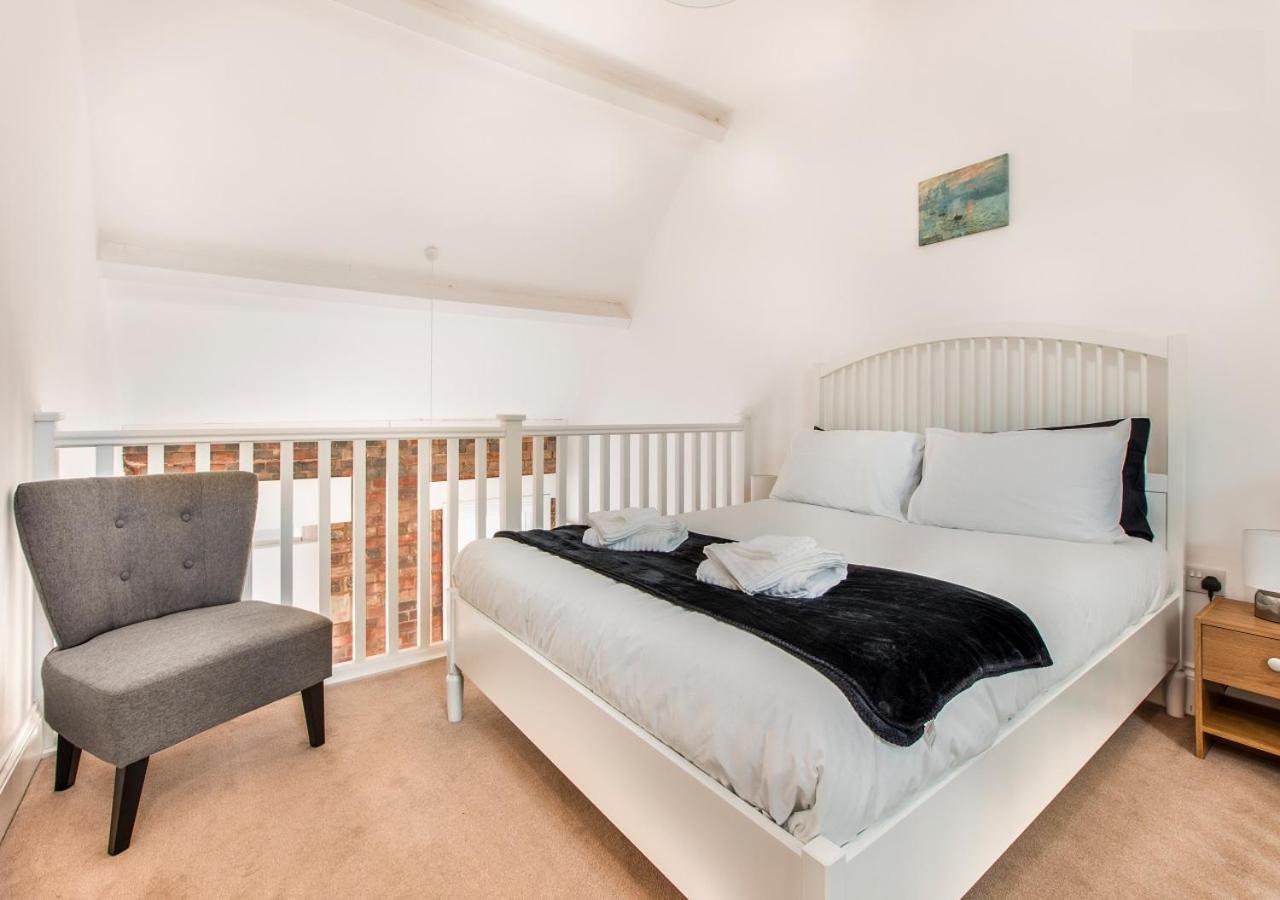 Grand 1 Bed W/ View & Parking By Opulent Apartment