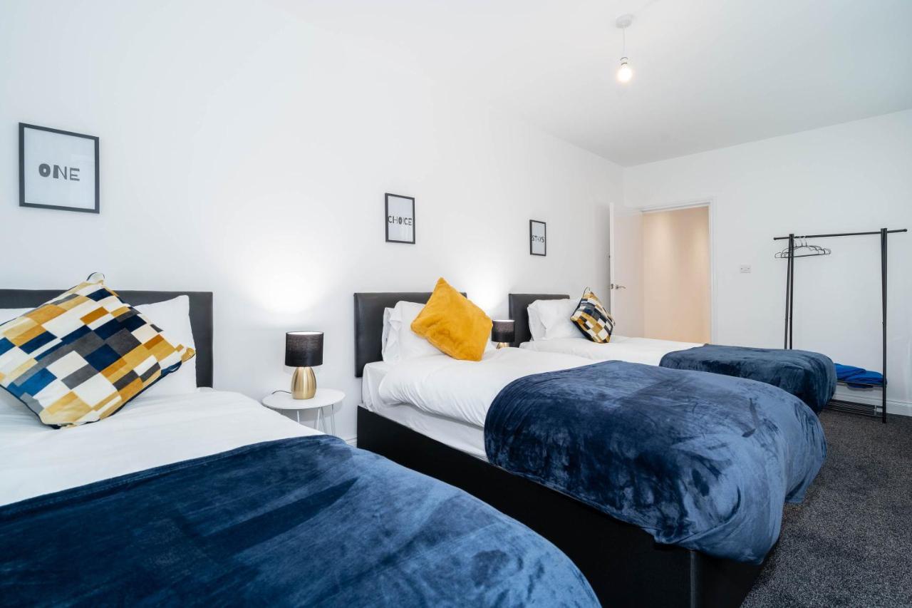 Three Bedroom Apartment- One Choice Stays Serviced Accommodation- Jewellery Quarter Apartment Birmingham