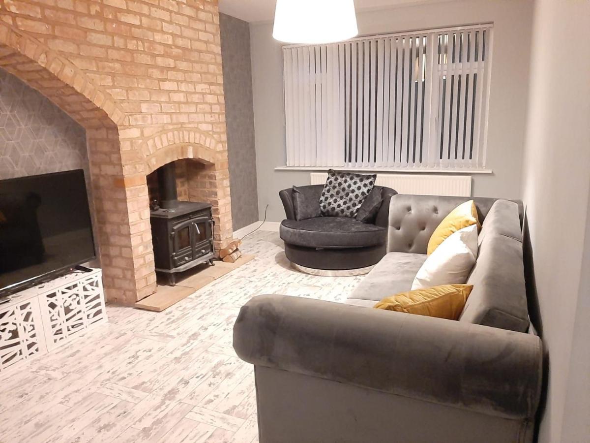 Beautiful Modern Three-bedroom Semi Detached House Holiday home