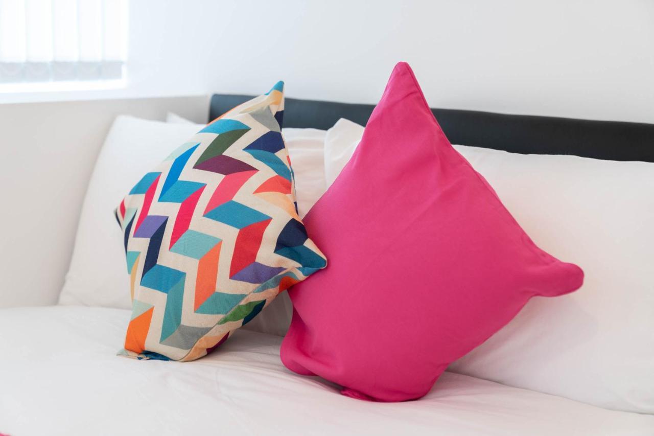 Two Bedroom Apartment- One Choice Stays- Jq