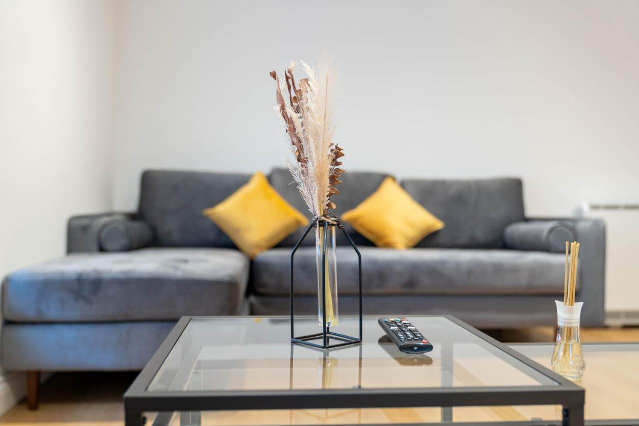 Apartment Two Bedroom Apartment-one Choice Stays- Jewellery Quarter *