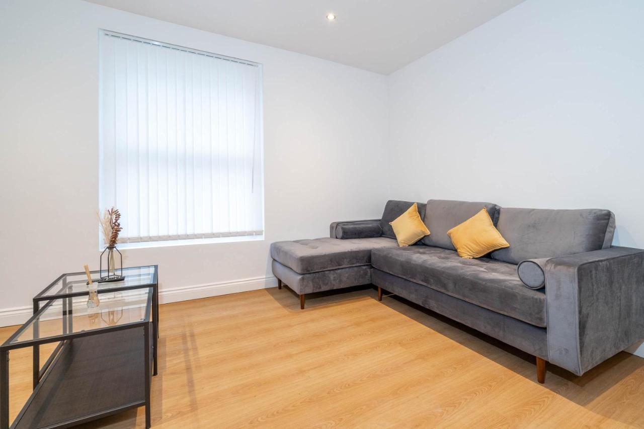 Two Bedroom Apartment-one Choice Stays- Jewellery Quarter Birmingham