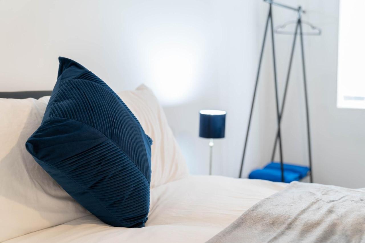 Three Bedroom Apartment- One Choice Stays Serviced Accommodation- Jewellery Quarter Apartment *