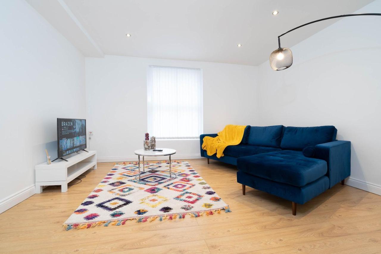 Three Bedroom Apartment- One Choice Stays Serviced Accommodation- Jewellery Quarter * Birmingham