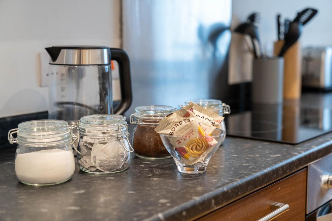 Three Bedroom Apartment- One Choice Stays Serviced Accommodation- Jewellery Quarter Apartment