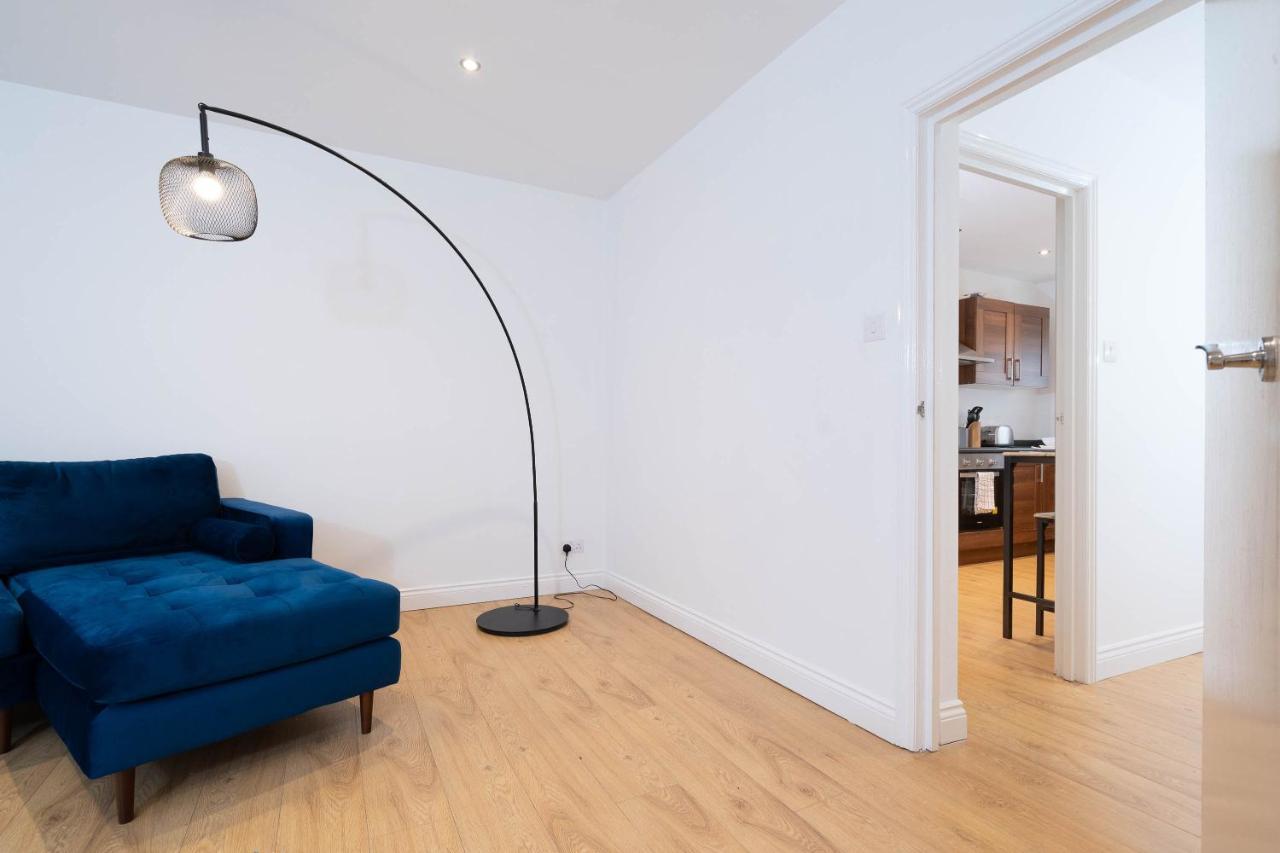 Three Bedroom Apartment- One Choice Stays Serviced Accommodation- Jewellery Quarter Apartment Birmingham