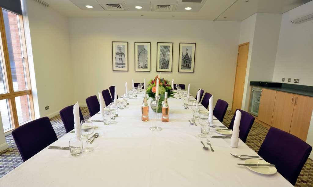 Hilton Garden Brindley Place 4*