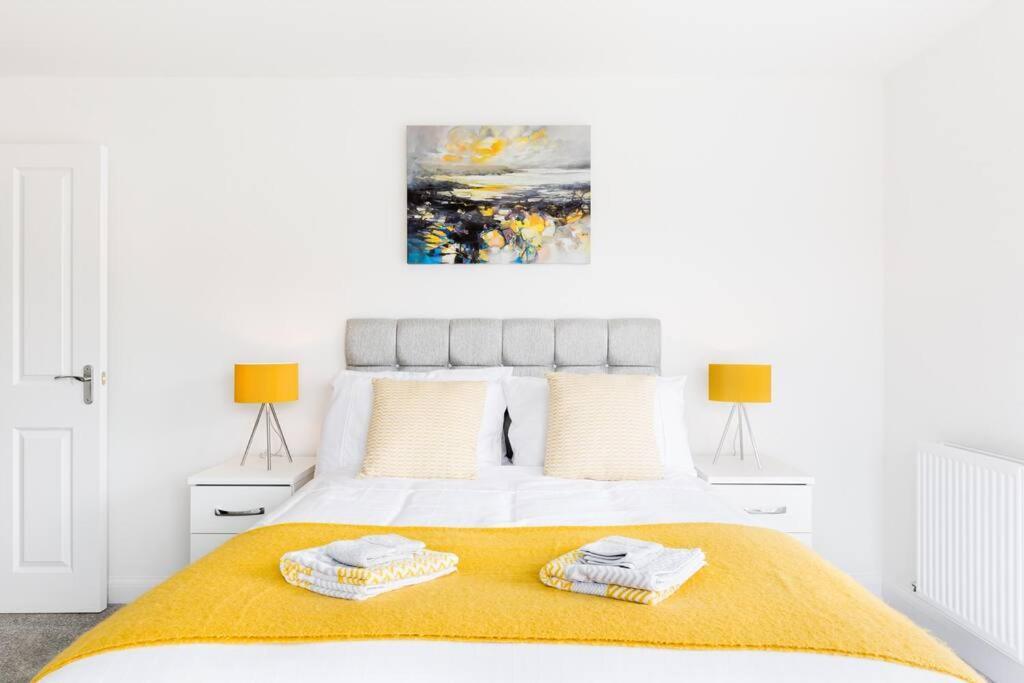 Sunlight Centre Flat With Free Parking Apartment *
