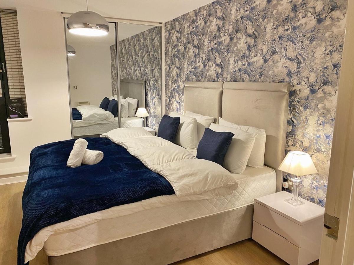 Perfect For Families & Business - Demha Nights Apartment