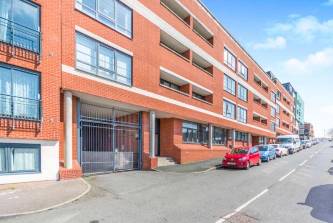 Perfect For Families & Business - Demha Nights Apartment