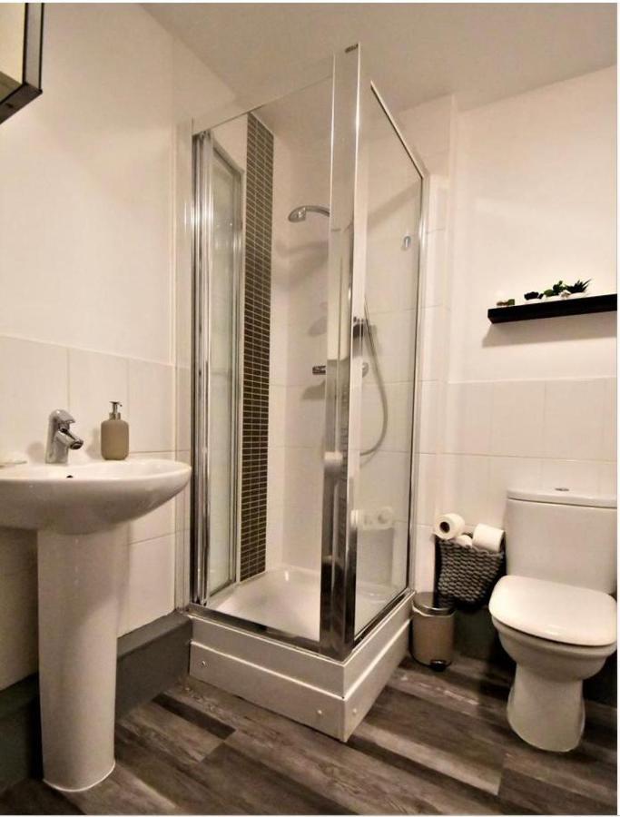 Lux One Bed