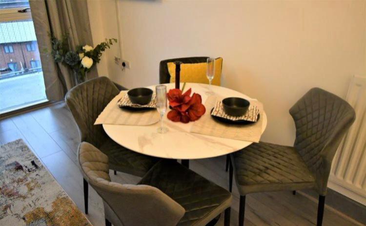 Lux One Bed * Birmingham