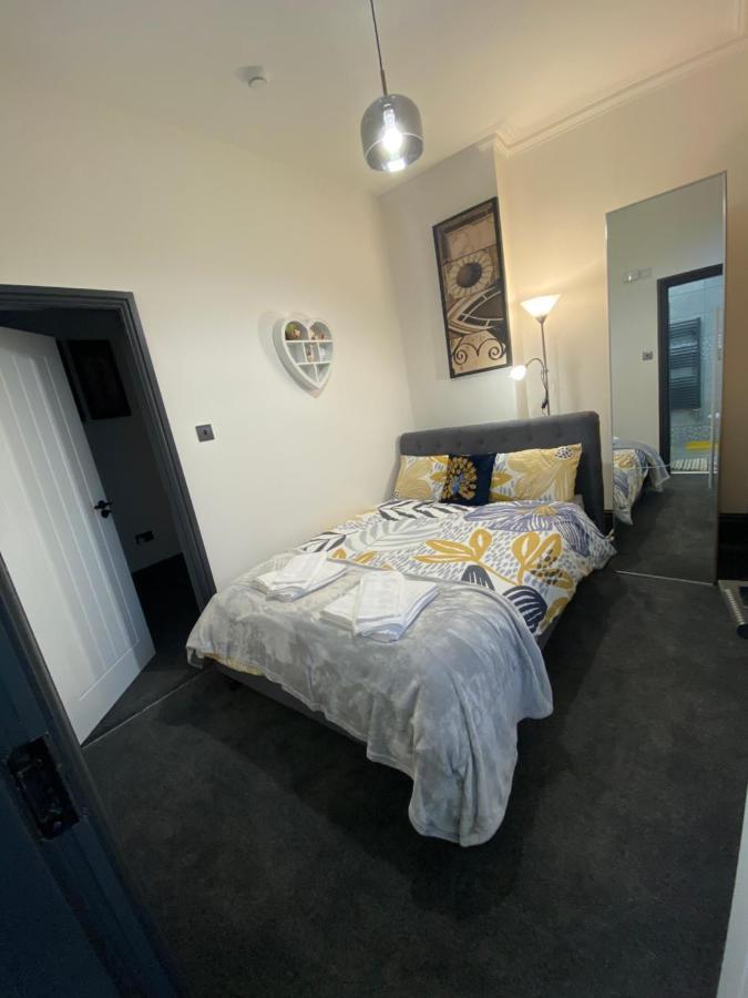 Swanky Apartment *