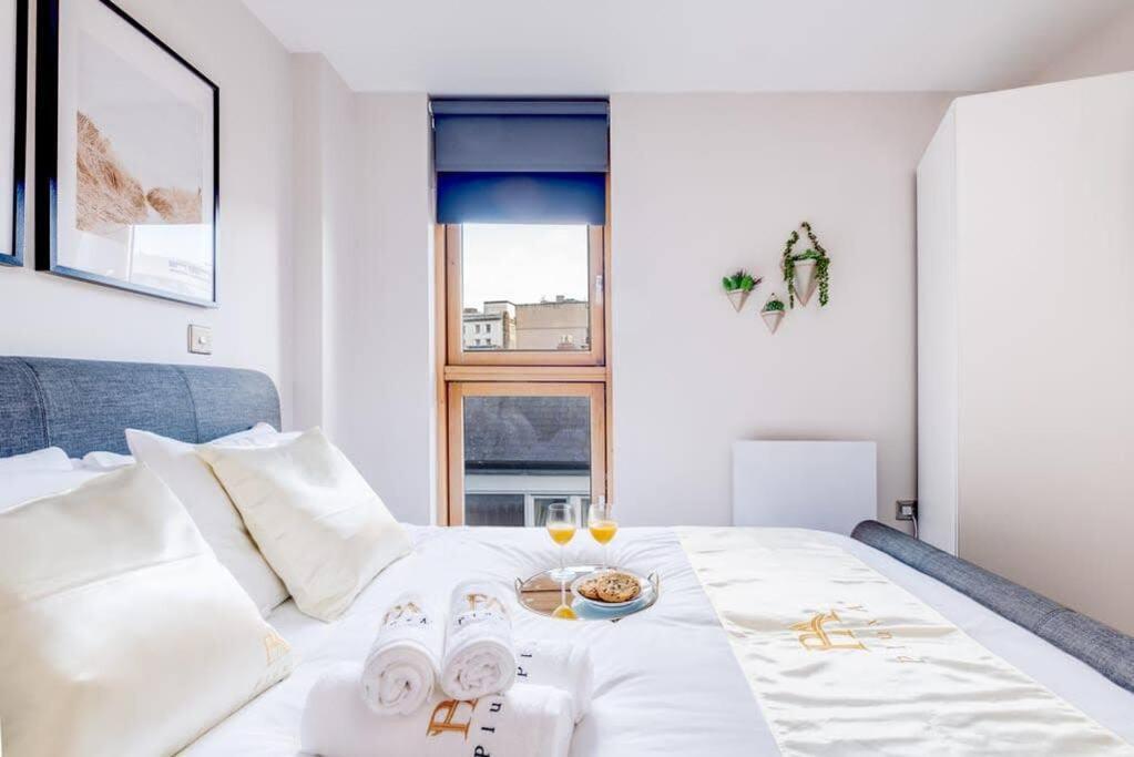 Pluxa Vivacity Sensational In The Heart Of The * Birmingham