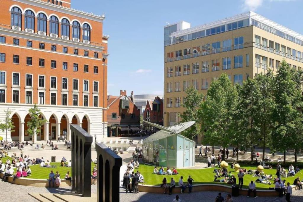 Apartment Centre Snow Hill