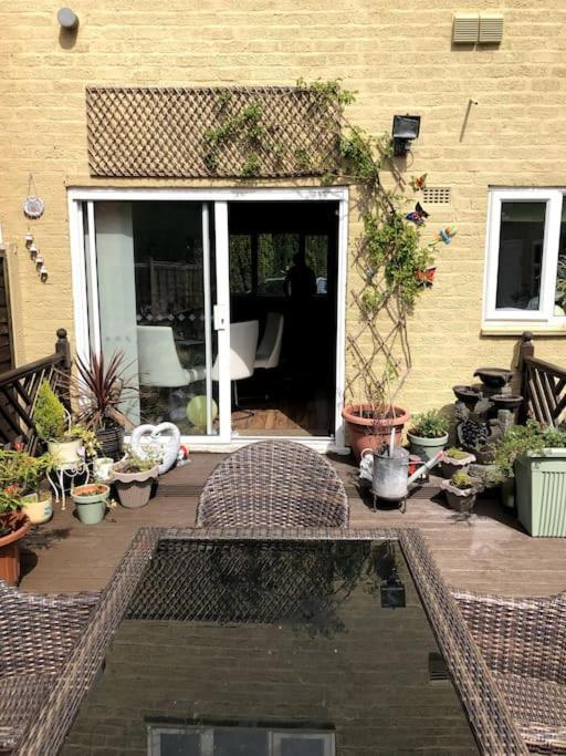 Large Home, Close To Bhx, Nec, Jlr, 4 Double Beds! Birmingham