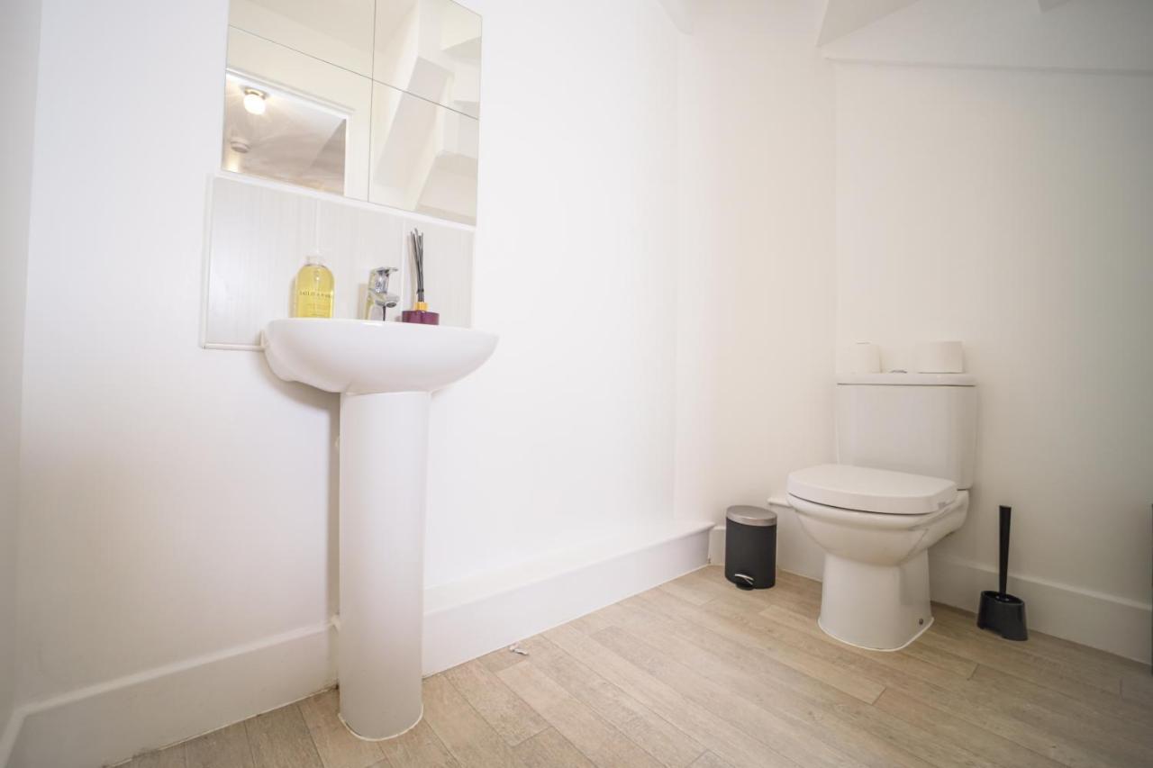 Holiday home 3 Bedroom House In City Centre - Sleeps 6 Birmingham