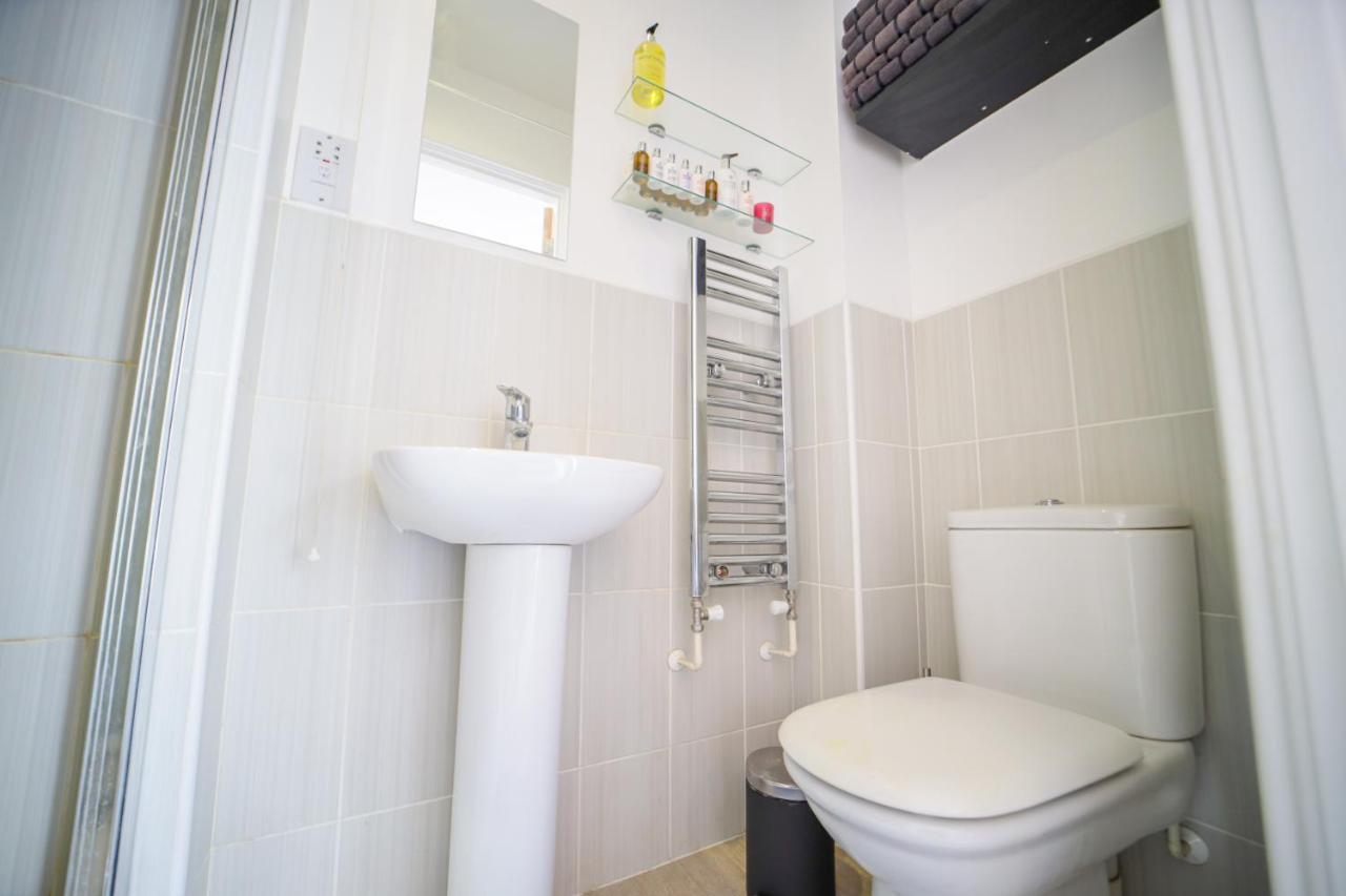 3 Bedroom House In City Centre - Sleeps 6 Birmingham