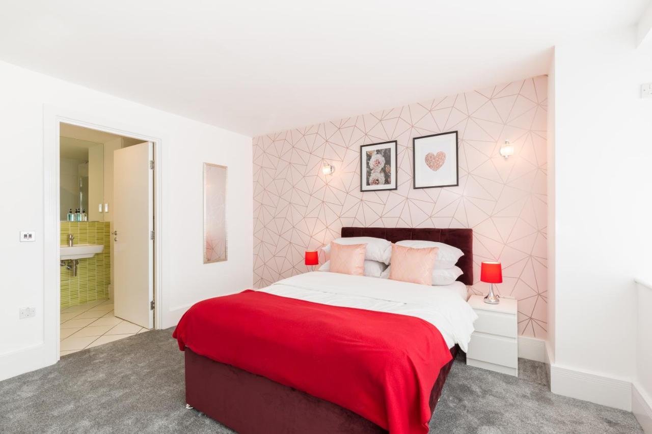 Newhall Skyline Views Centre Apartment Birmingham