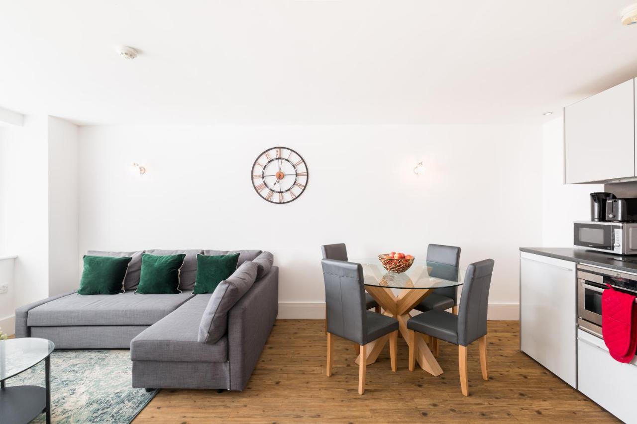 Newhall Skyline Views Centre Apartment Birmingham