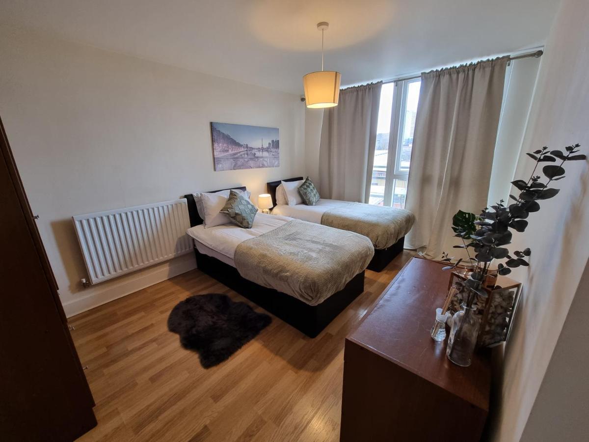 Cosy 2 Bedroom By One Choice Stays Serviced - Centre - Wifi Apartment *