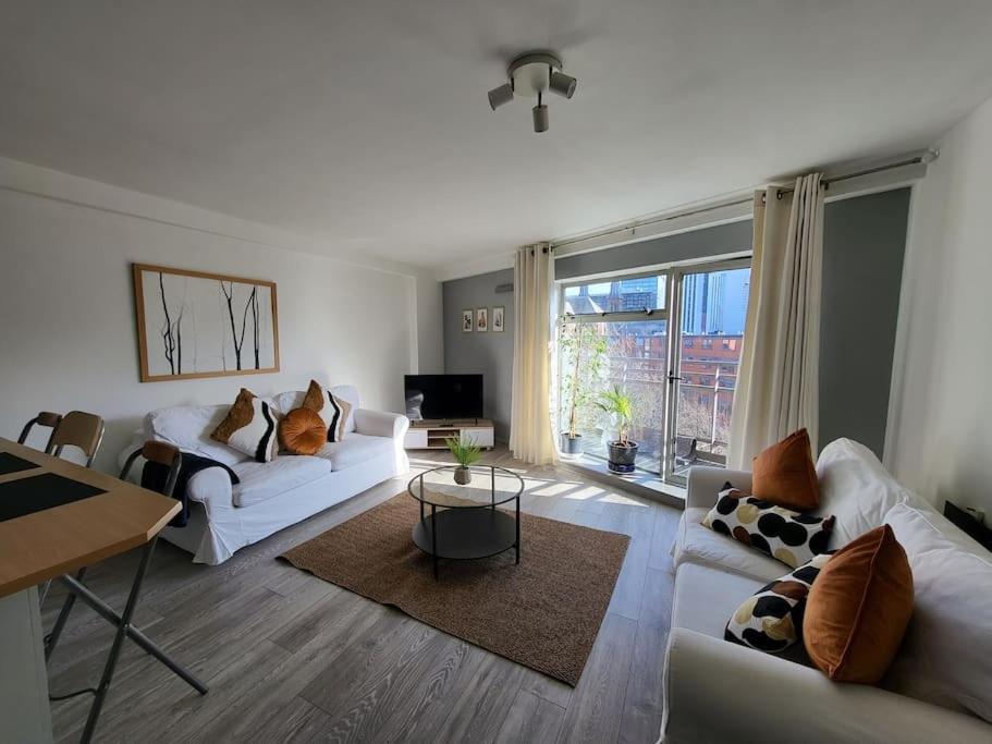 Centre Snow Hill Apartment