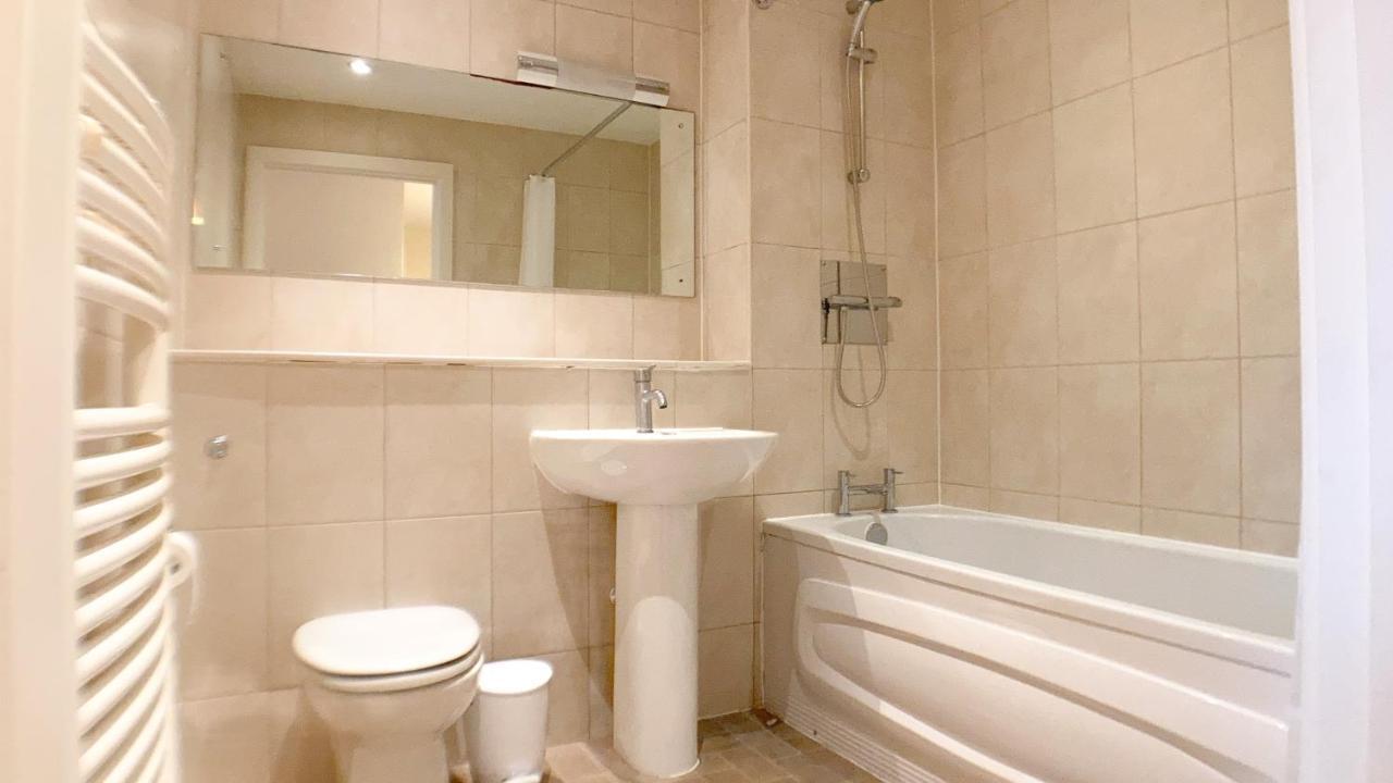 The Arcadian, Centre, By Lark Cosy 1-bedroom Flat Apartment