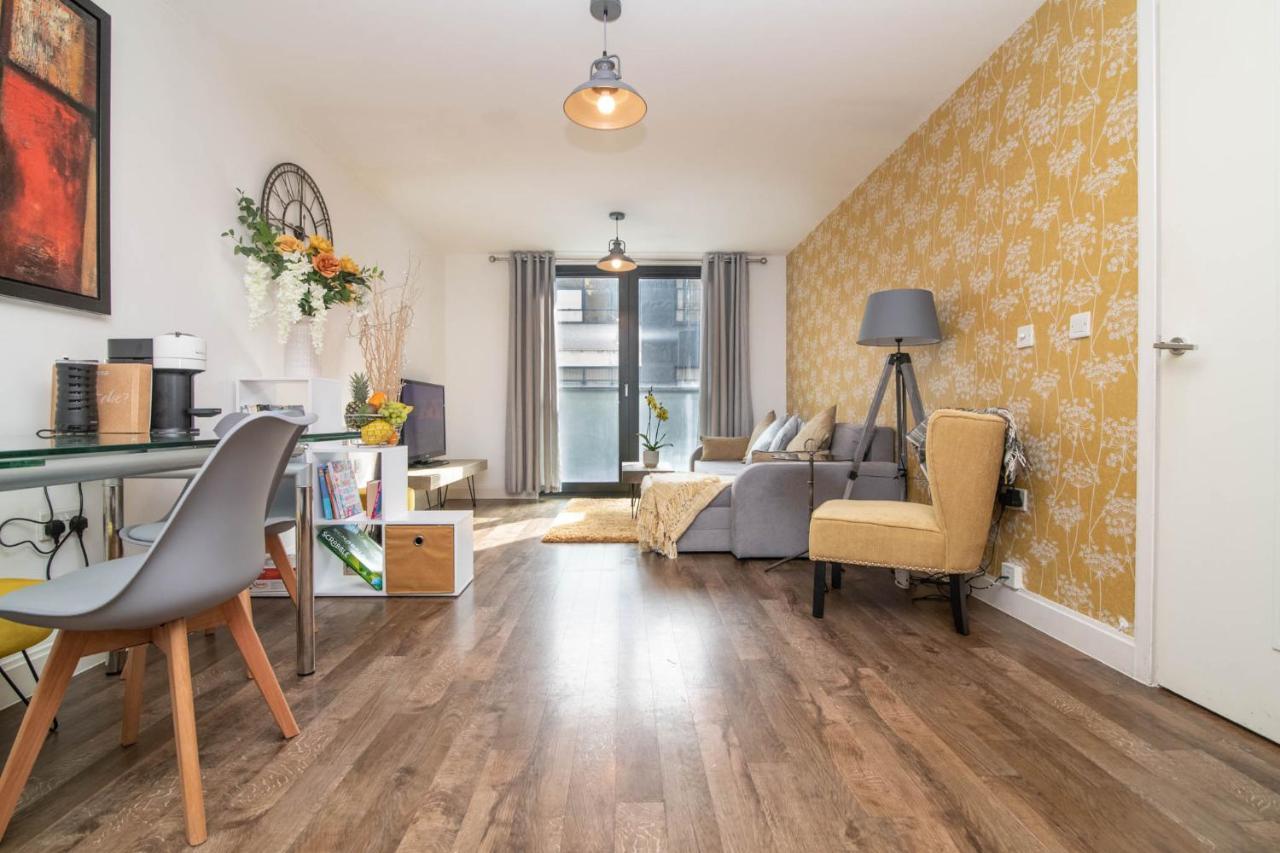 Vibrant 2 Bed 2 Bath Free Parking In Chinatown Apartment Birmingham
