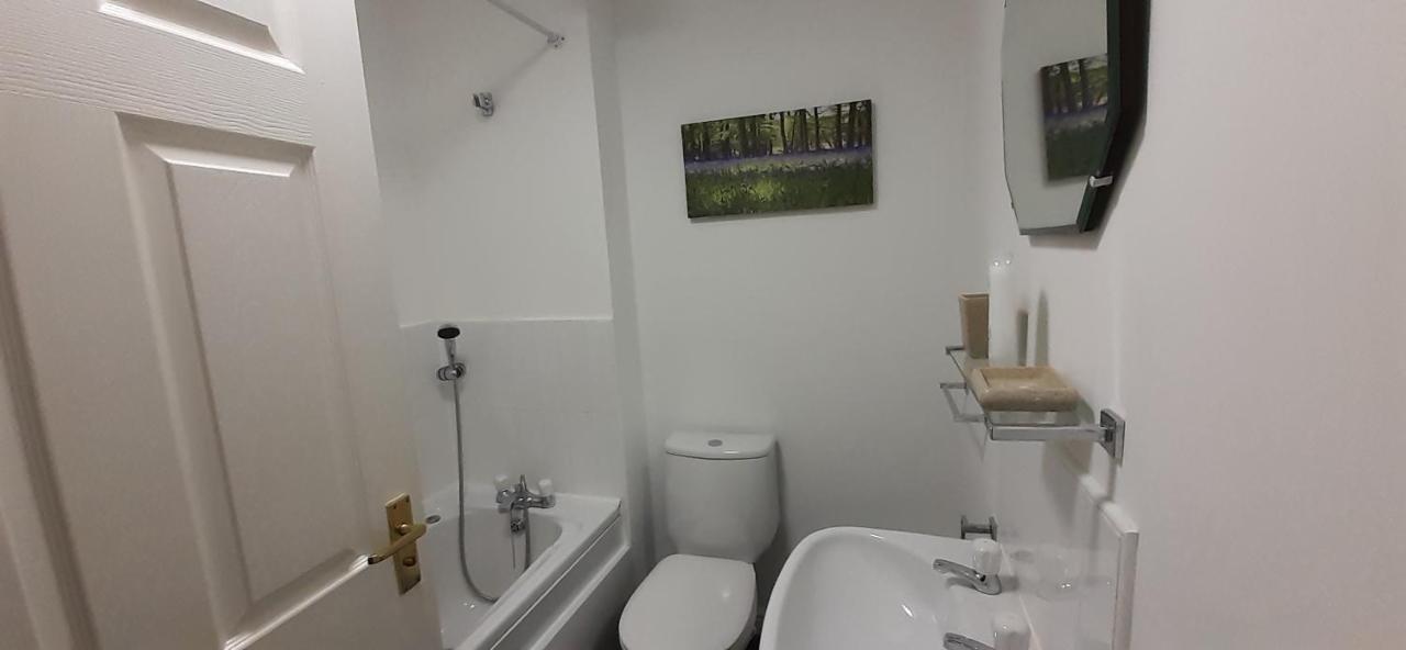 Hawksworth House: Convenient Nec & Airport With Free Parking Apartment Birmingham