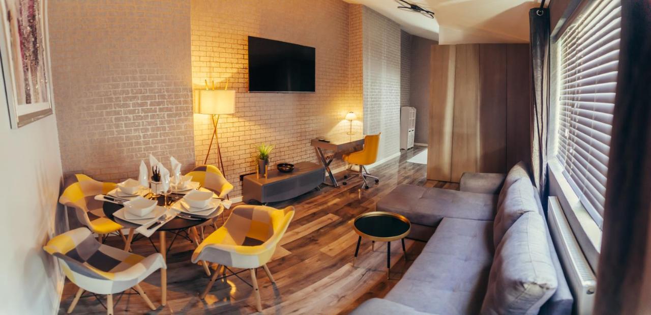 Luxury Comfort 1 Bedroom *