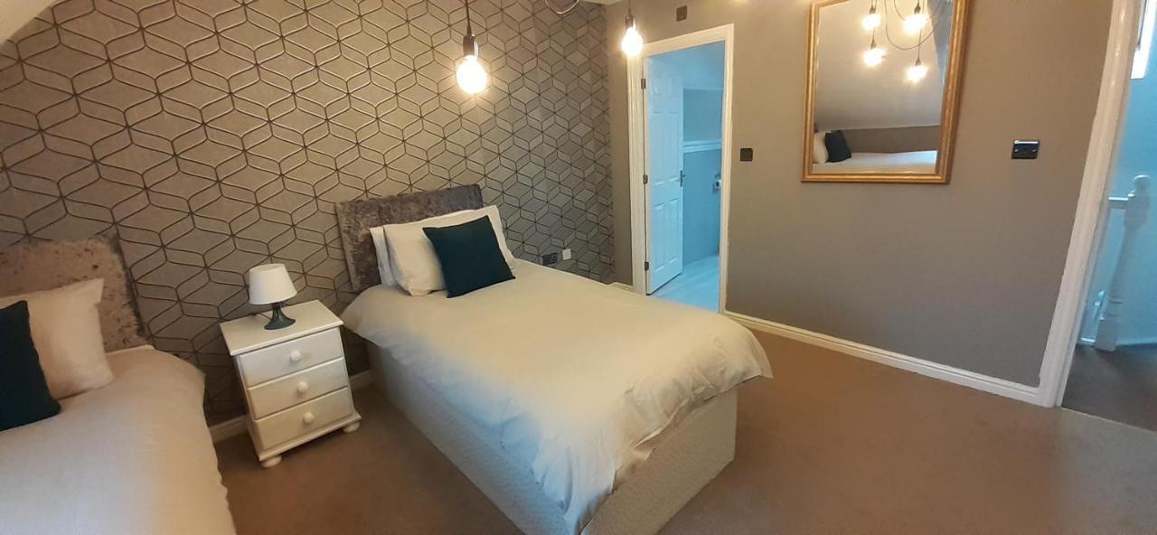 Apartment Hawksworth House: Convenient Nec & Airport With Free Parking Birmingham