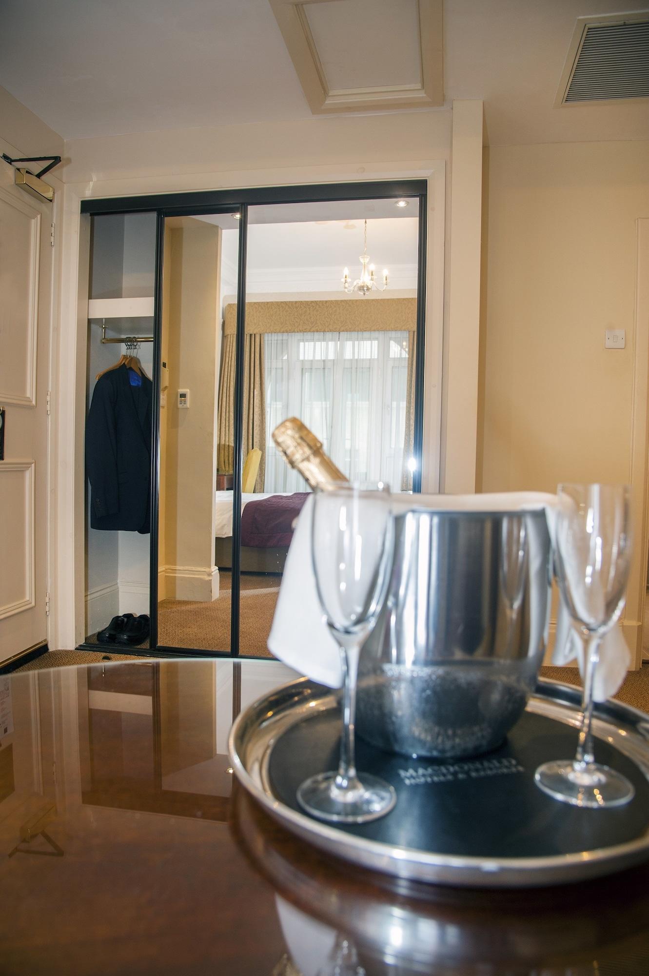 Hotel Macdonald Burlington 4*