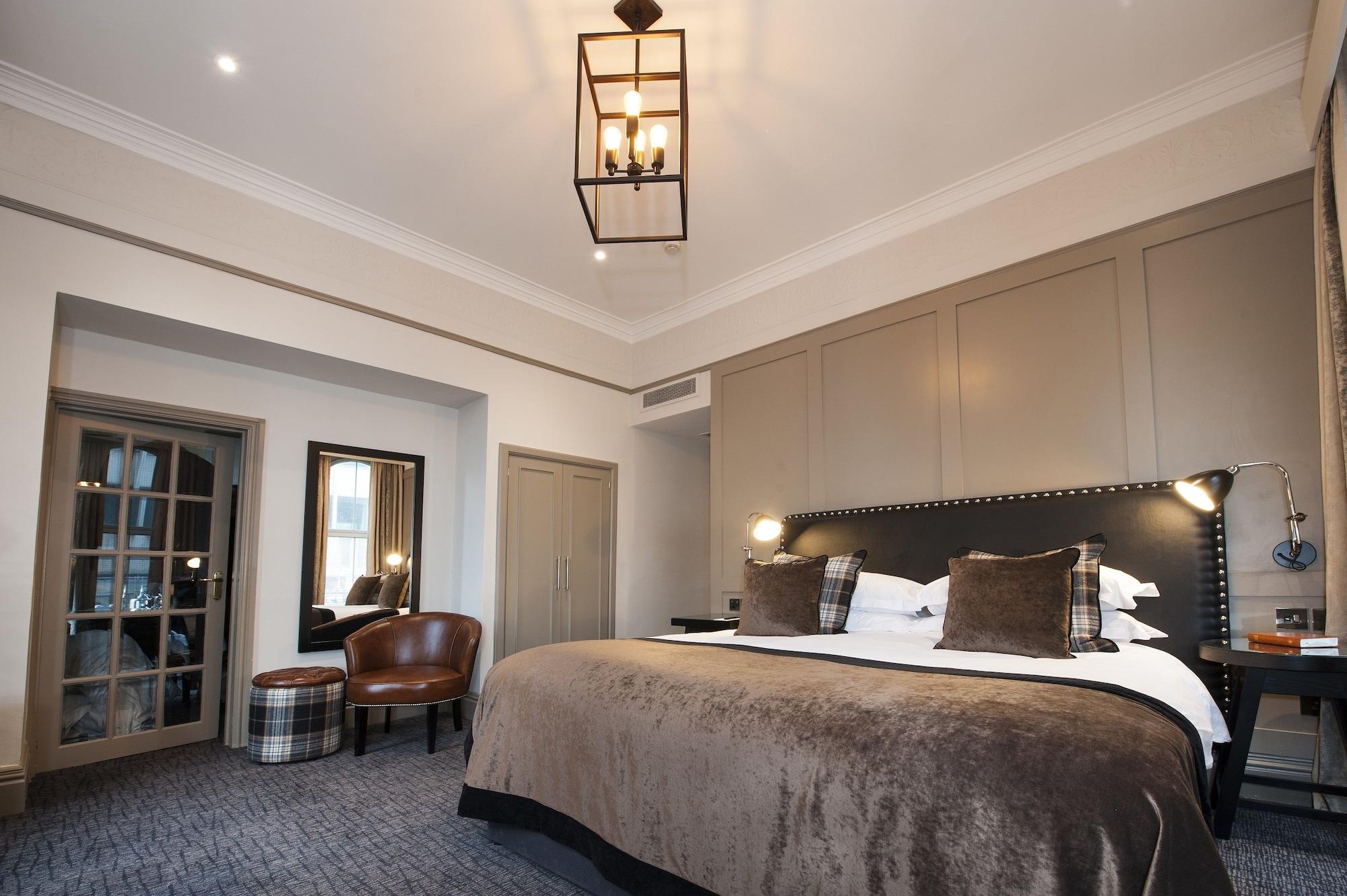 Hotel Macdonald Burlington
