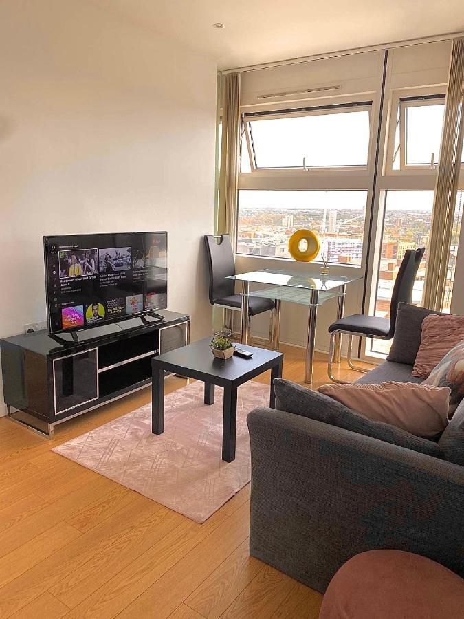 1 Bedroom Apartment *