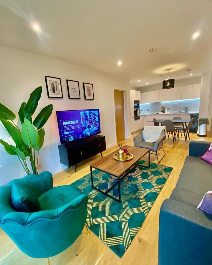 Exoticstay - New Build - Luxe 2 Bedroom Apt - Free Parking - Smart 4k Tv With Ultrafast Wifi & Netflix - Centre