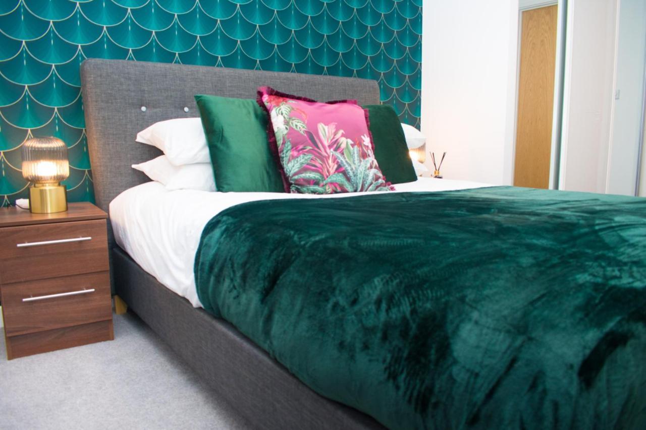 Exoticstay - New Build - Luxe 2 Bedroom Apt - Free Parking - Smart 4k Tv With Ultrafast Wifi & Netflix - Centre *