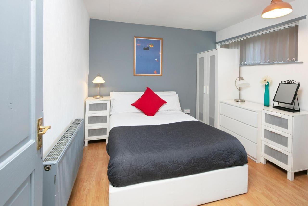B16 Arena - 3 Bedrooms, 2 Bathrooms, Parking Space - Private - 欢迎 *