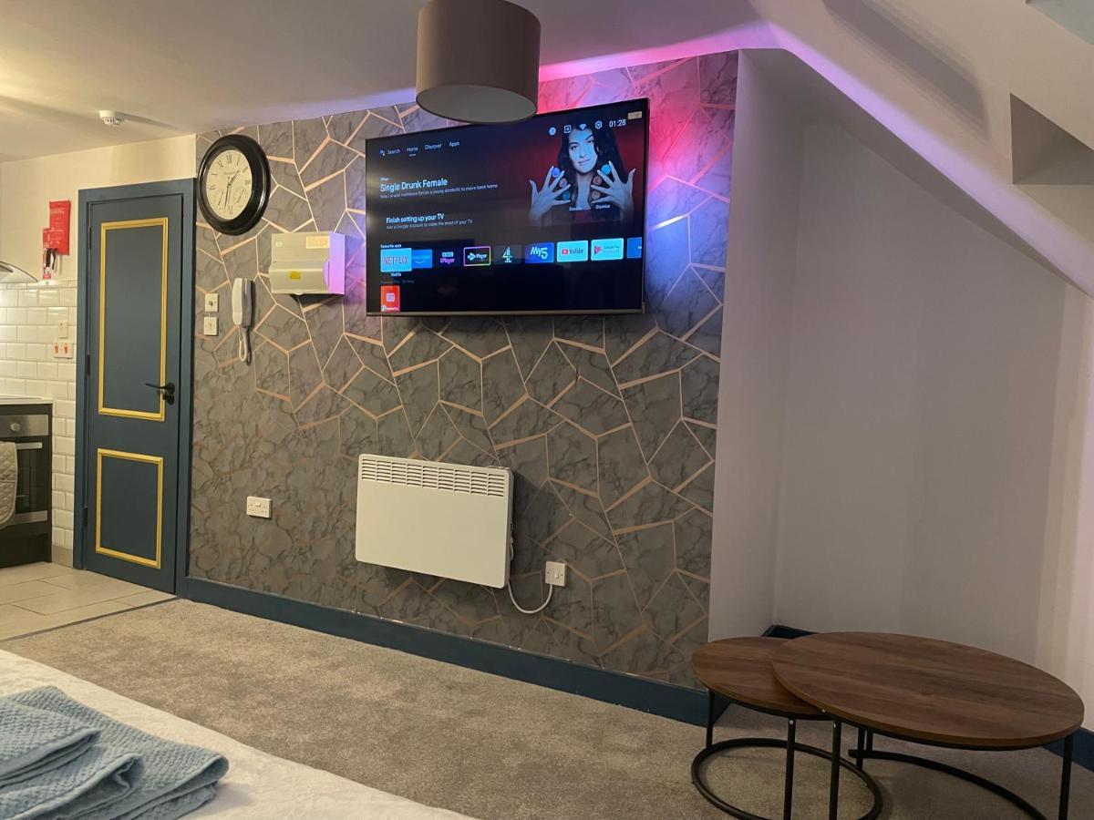 Apartment Lovely Located In