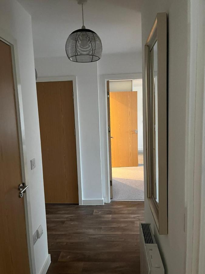 Swanky 2 Bedroom Serviced With Free Parking & Wifi! Apartment Birmingham