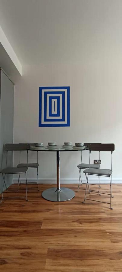 Apartment Blue Escape--lovely 2beds 1bath With Free Parking *