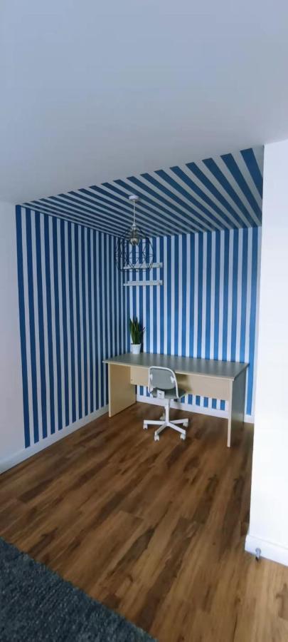Blue Escape--lovely 2beds 1bath With Free Parking *