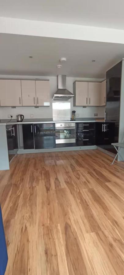 Apartment Blue Escape--lovely 2beds 1bath With Free Parking