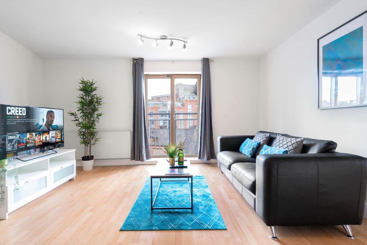 Centre - Two Bedroom - Juliet Balcony - Secure Parking - Wifi - Smart Tv Apartment Birmingham