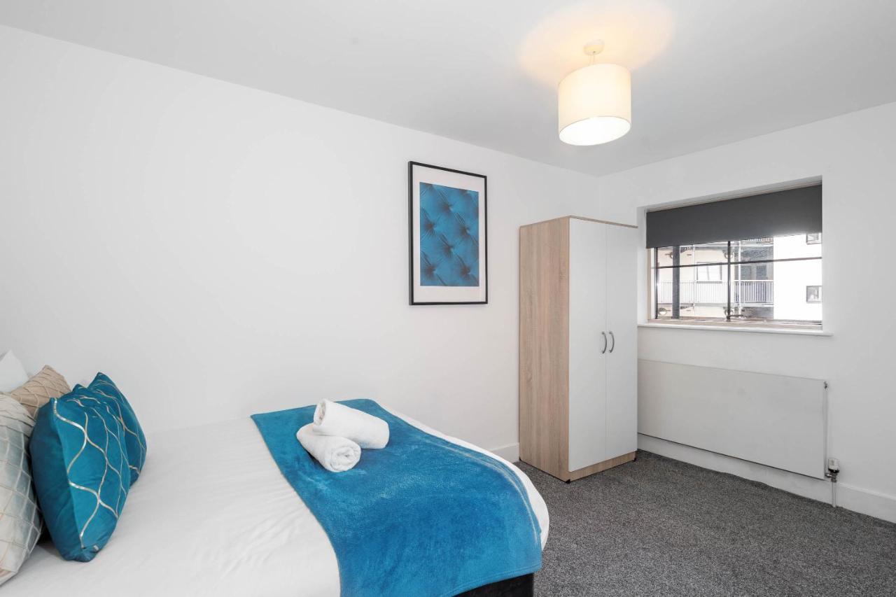 Centre - Two Bedroom - Juliet Balcony - Secure Parking - Wifi - Smart Tv * Birmingham