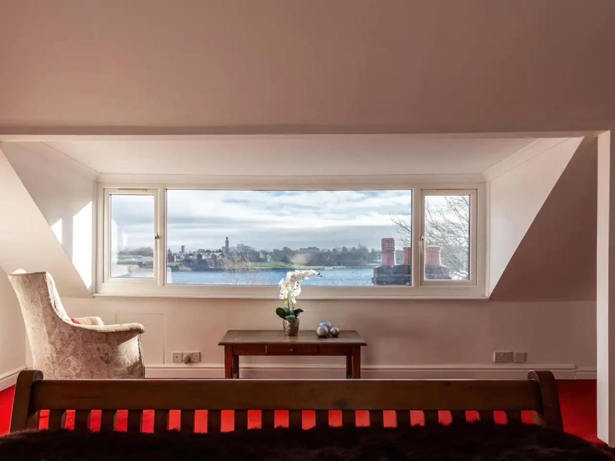 Pass The Keys Best View In - 5 Bed Character House *