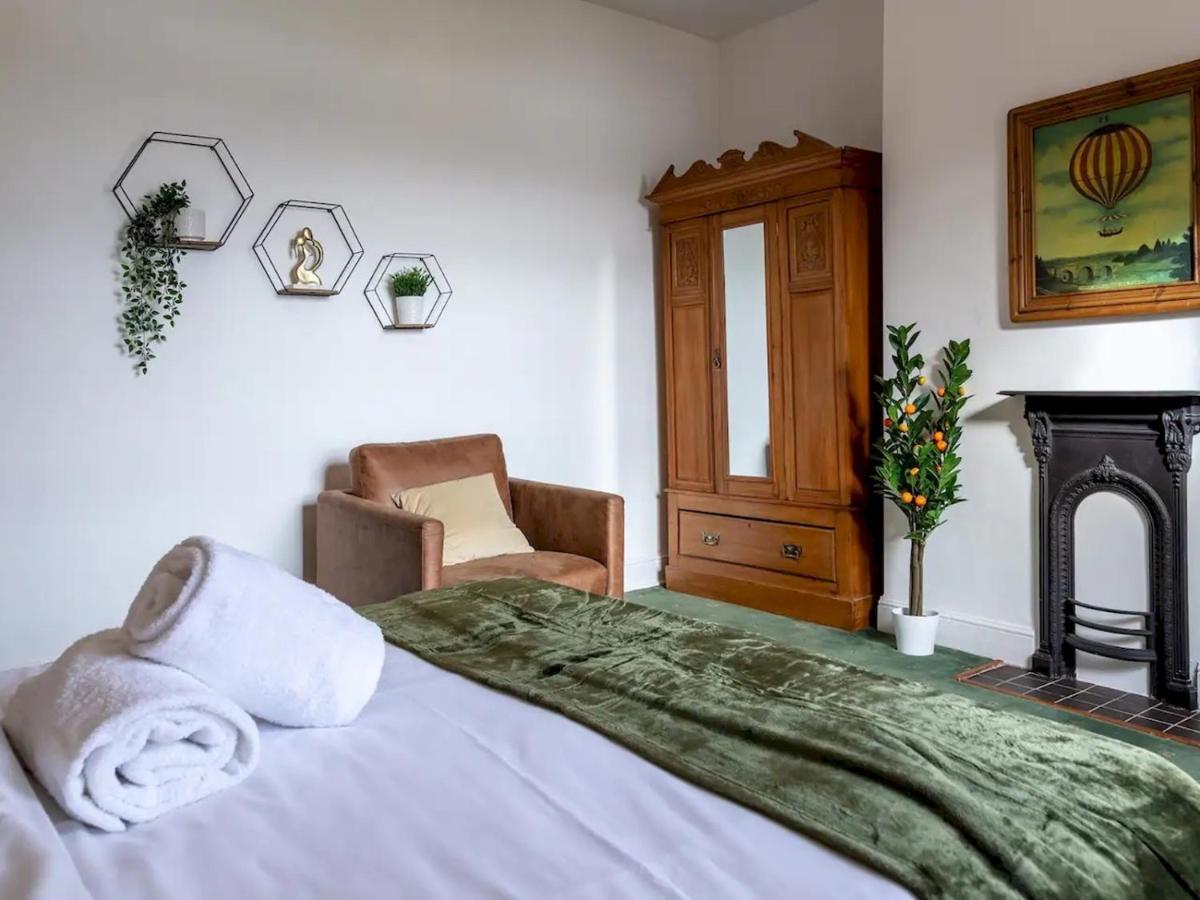 Holiday home Pass The Keys Best View In - 5 Bed Character House
