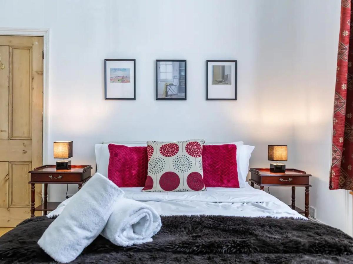 Holiday home Pass The Keys Best View In - 5 Bed Character House Birmingham