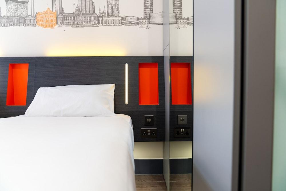 Hotel Easyhotel